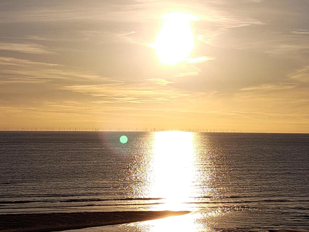 Family Holiday With Hot Tub , Family Groups Only Blackpool Exteriör bild
