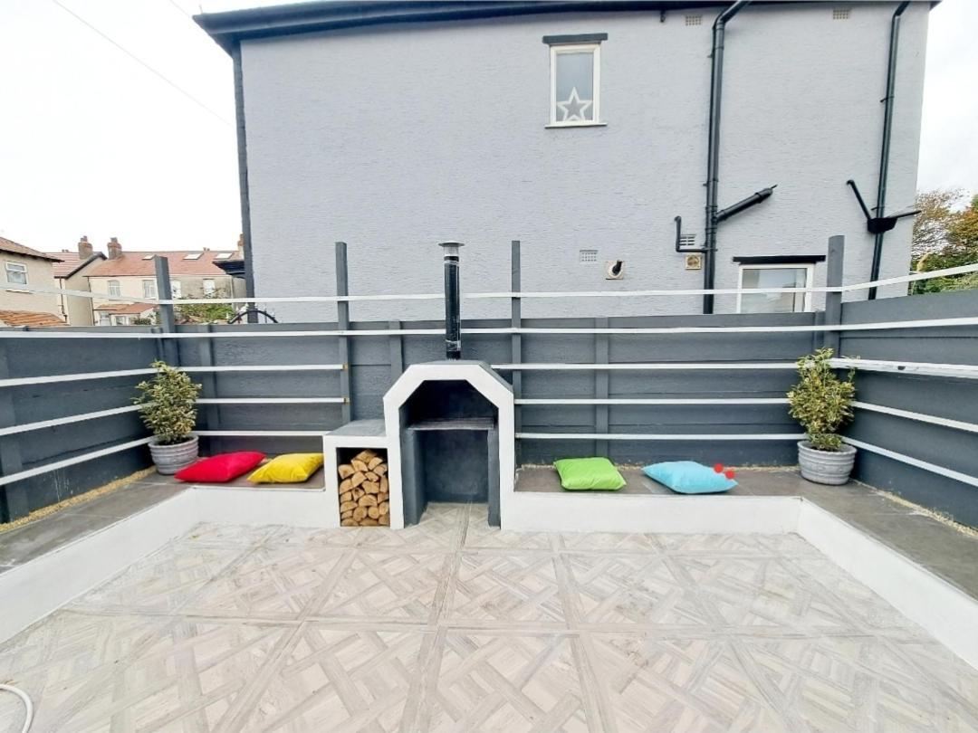 Family Holiday With Hot Tub , Family Groups Only Blackpool Exteriör bild
