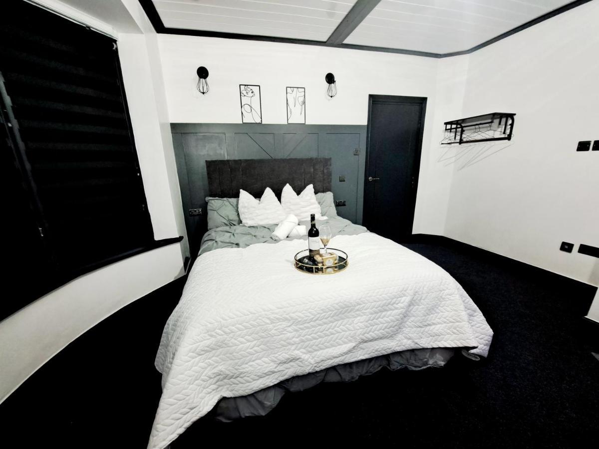Family Holiday With Hot Tub , Family Groups Only Blackpool Exteriör bild